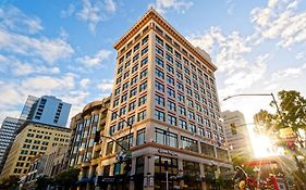 Gaslamp Plaza Suites